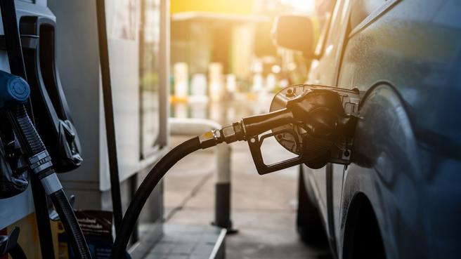 Cosa succede se metto il Diesel nell'auto a benzina