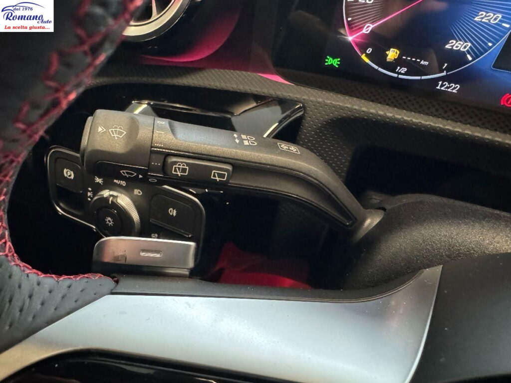 NEW MERCEDES - Classe A - A 200 d Automatic Premium#TETTO APRIBILE!