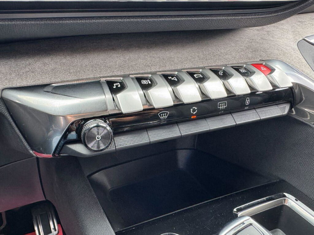 PEUGEOT - 3008  1.5 bluehdi GT 130cv eat8#FARI FULL LED!