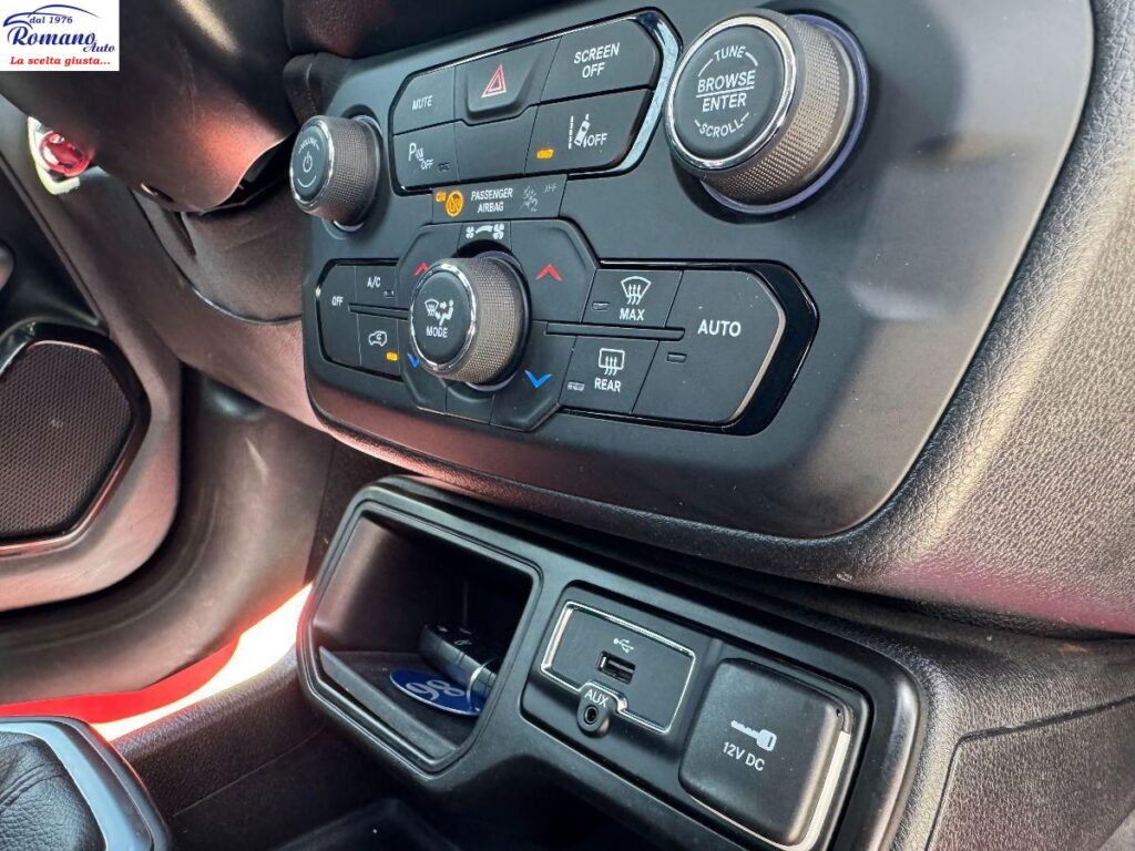 JEEP - Renegade - 1.6 Mjt 120CV Night Eagle#NAVIGATORE 8.4!