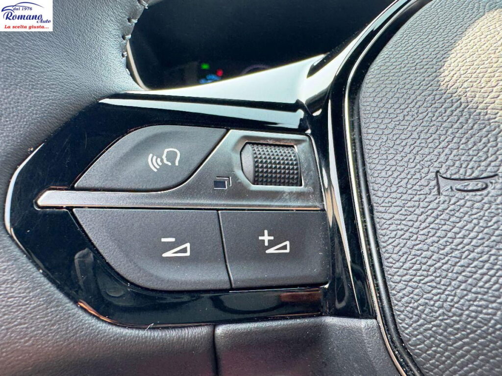 PEUGEOT - 2008 -  PureTech 100 Allure#VIRTUAL COCKPIT!RETROCAMERA 360Â°!