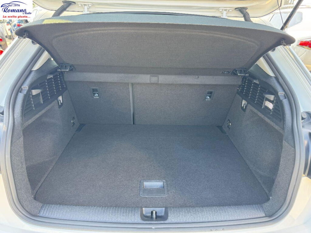 AUDI - Q2 - 30 TDI S tronic