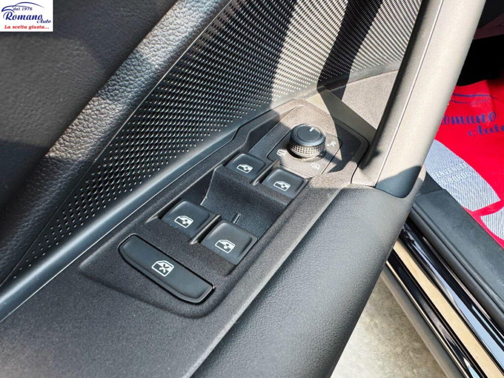 NEW VOLKSWAGEN - Tiguan  2.0 tdi Life 150cv dsg#2 ANNI GARANZIA VOLKSWAGEN!