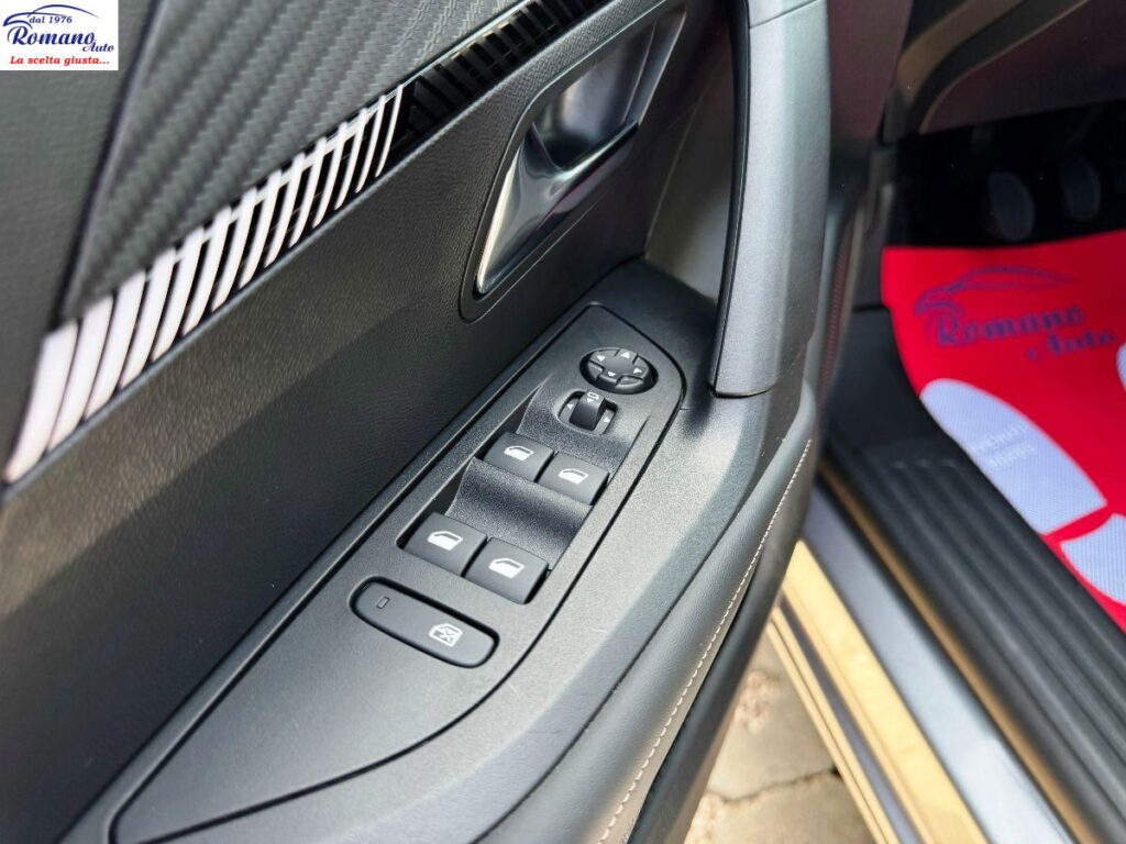 PEUGEOT - 2008 -  PureTech 100 Allure#VIRTUAL COCKPIT!RETROCAMERA 360Â°!