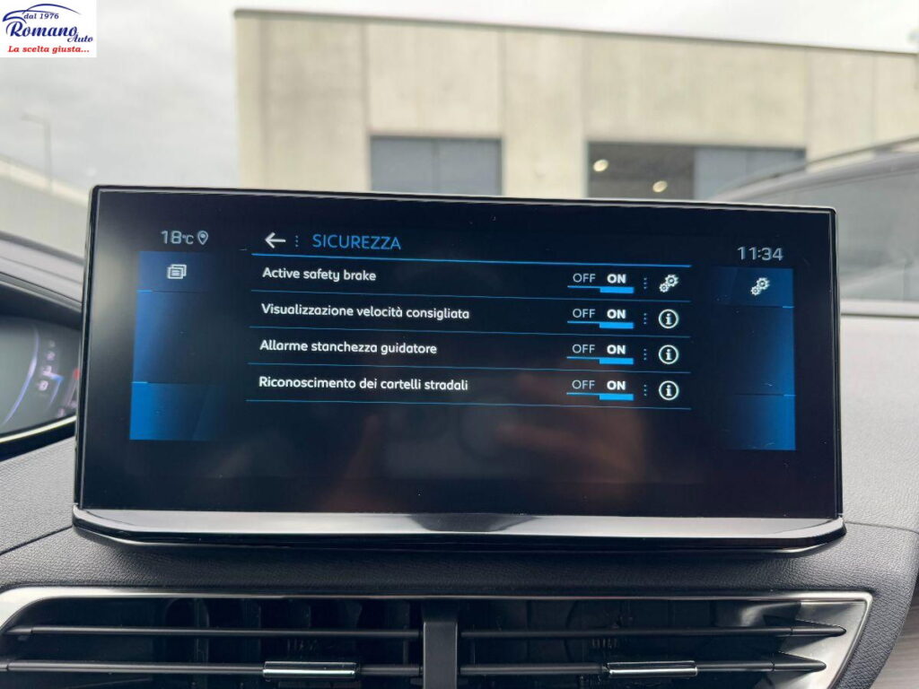 PEUGEOT - 3008  1.5 bluehdi GT Pack 130cv eat8#TETTO APRIBILE!