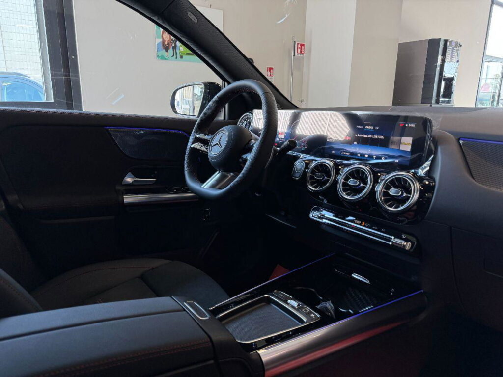 NEW MERCEDES - Classe GLA - 200 d Automatic Premium#TETTO APRIBILE!