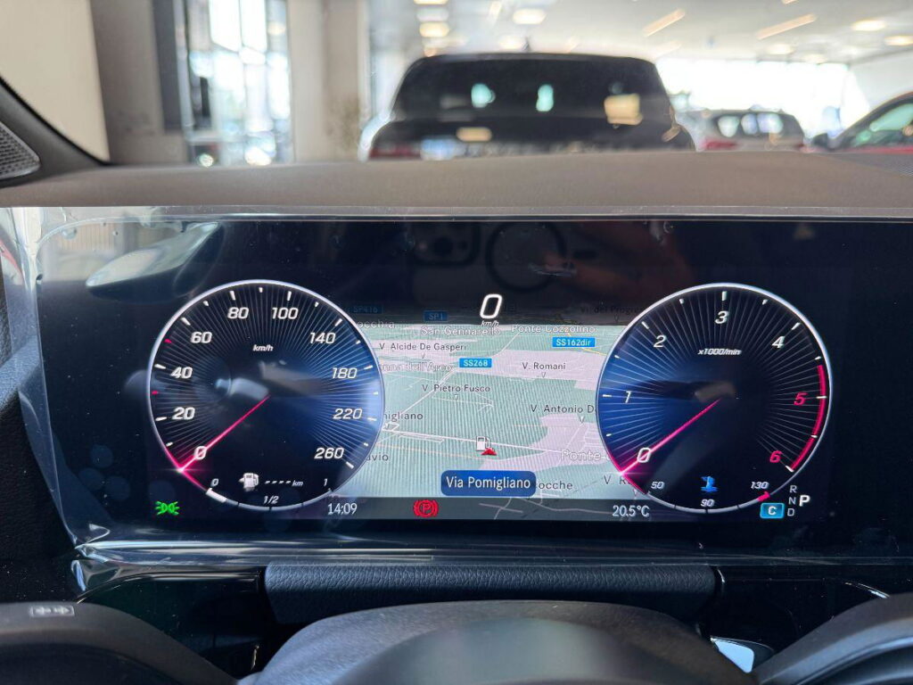 NEW MERCEDES - Classe GLA - 200 d Automatic Premium#TETTO APRIBILE!