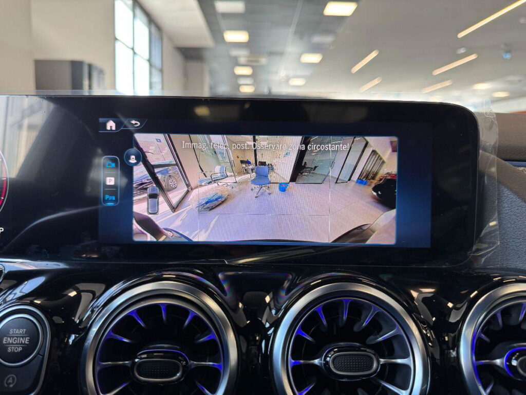 NEW MERCEDES - Classe GLA - 200 d Automatic Premium#TETTO APRIBILE!