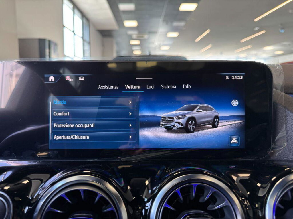 NEW MERCEDES - Classe GLA - 200 d Automatic Premium#TETTO APRIBILE!