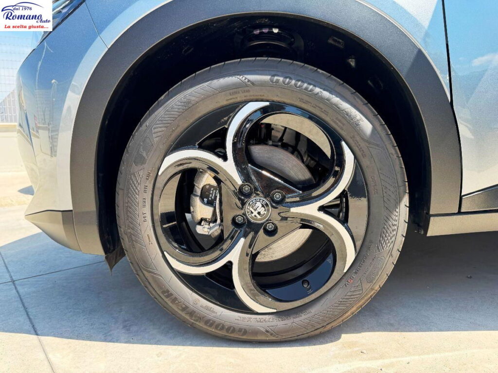 NEW ALFA ROMEO JUNIOR IBRIDA SPECIALE#TETTO APRIBILE!