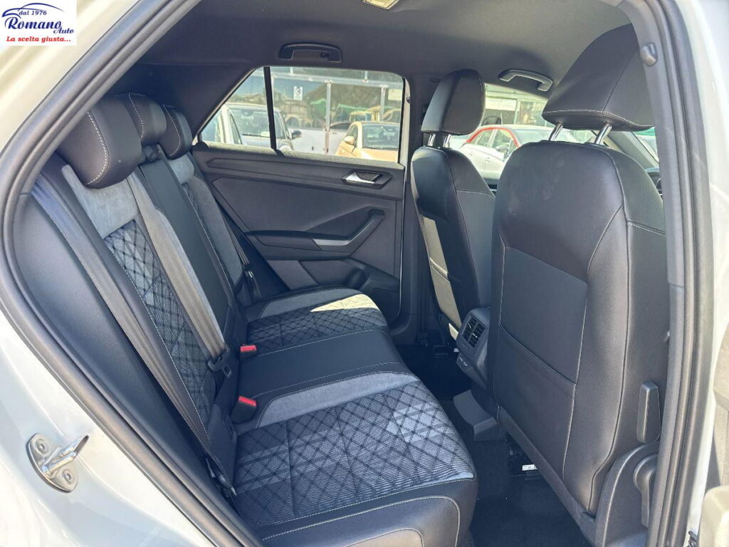 NEW VOLKSWAGEN - T-Roc  1.0 tsi R-Line 115cv#RETROCAMERA!