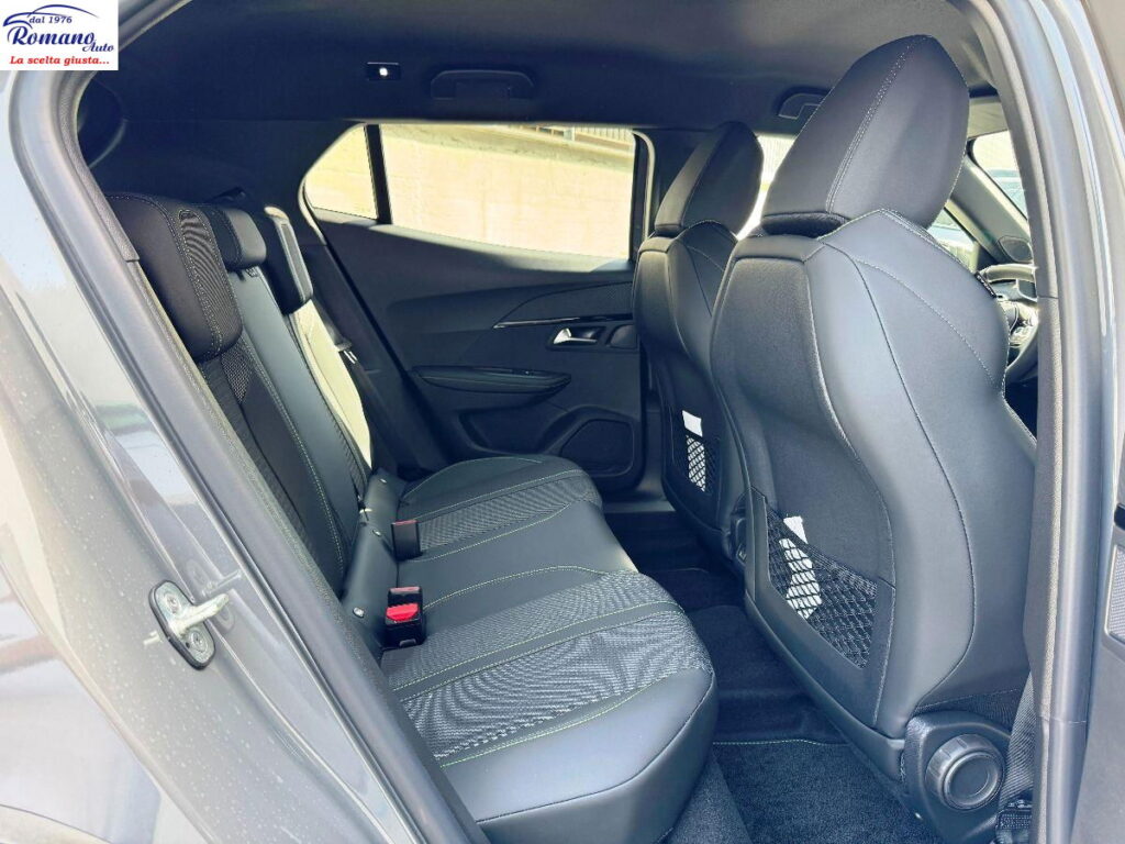 NEW Peugeot 2008 2Âª serie Hybrid 145 e-DCS6 GT#VIRTUAL COCKPIT!