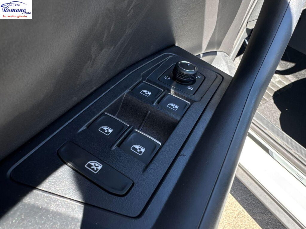 NEW VOLKSWAGEN - T-Roc  1.0 tsi R-Line 115cv#RETROCAMERA!