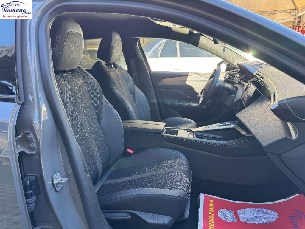 NEW Peugeot 308 3Âª serie BlueHDi 130 EAT8 GT#PACK VISION!