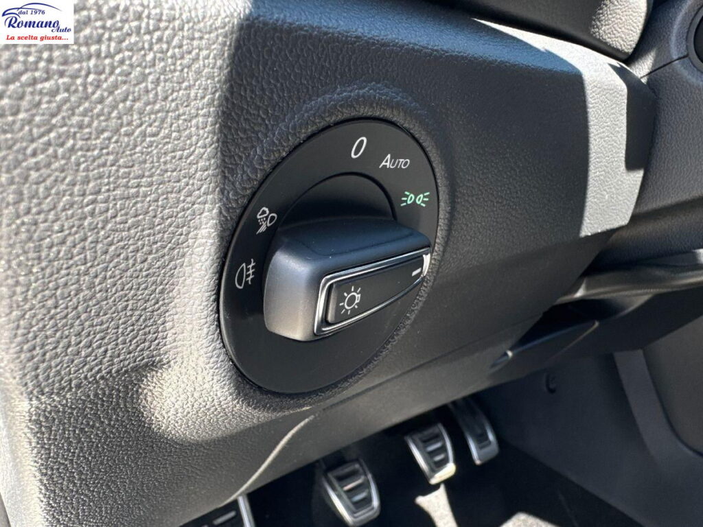 NEW VOLKSWAGEN - T-Roc  1.0 tsi R-Line 115cv#RETROCAMERA!