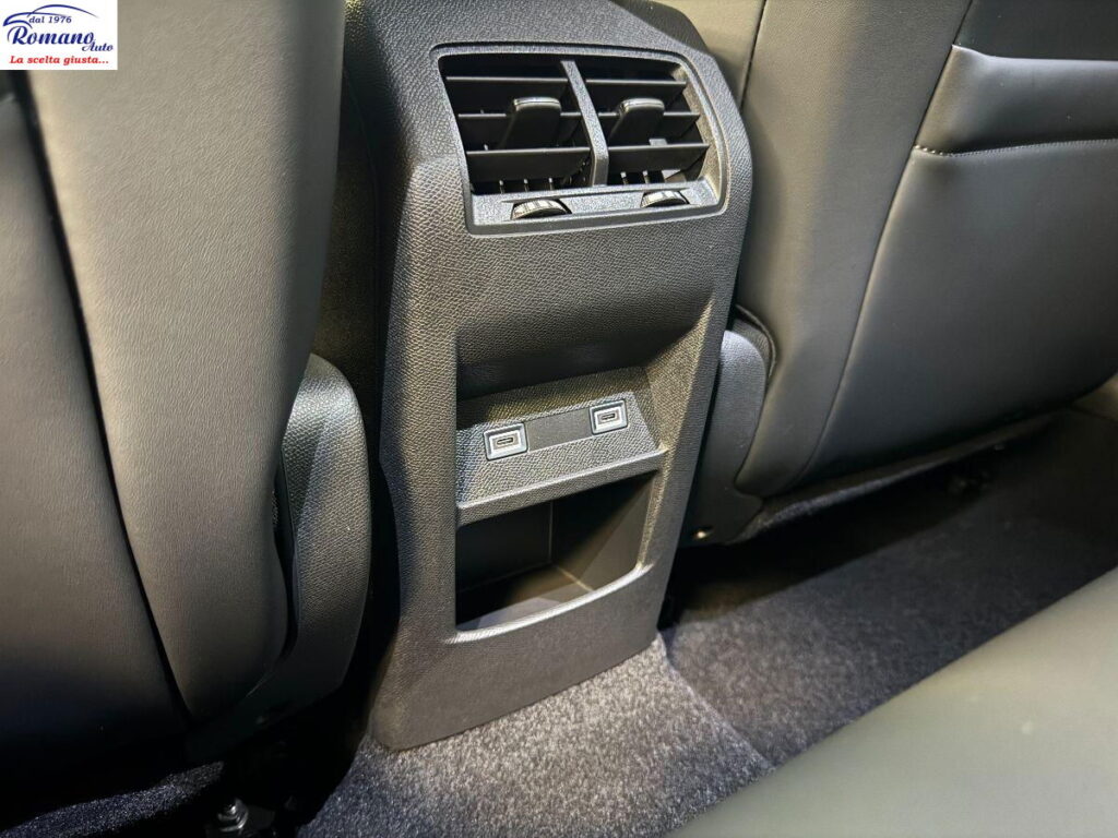 NEW Peugeot 308 3Âª serie BlueHDi 130 EAT8 GT#PACK VISION!