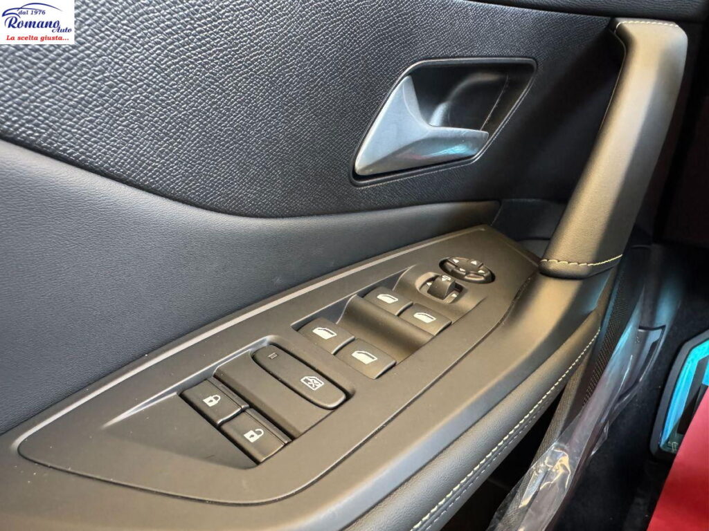 NEW Peugeot 308 3Âª serie BlueHDi 130 EAT8 GT#PACK VISION!