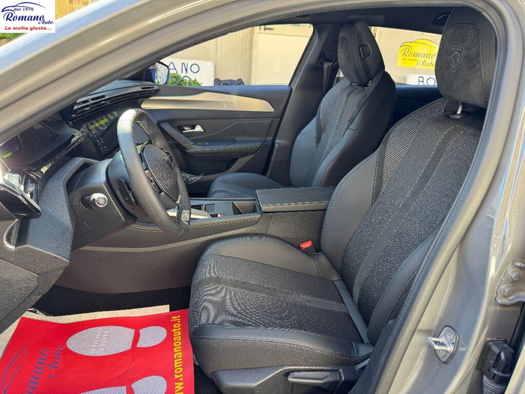 NEW Peugeot 308 3Âª serie BlueHDi 130 EAT8 GT#PACK VISION!