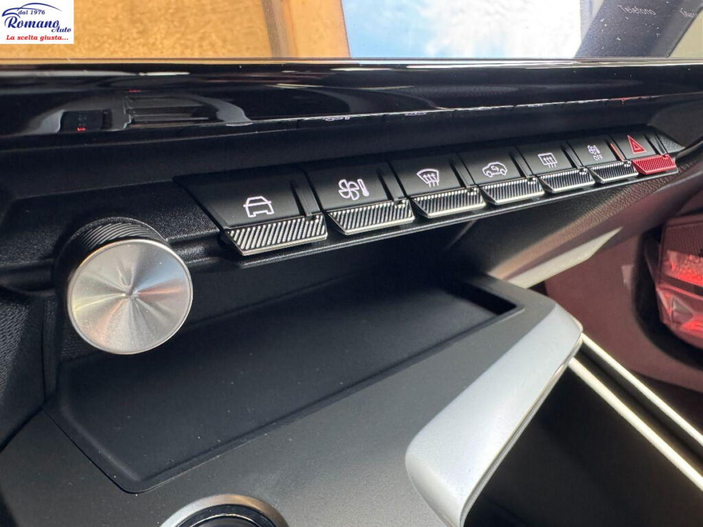 NEW Peugeot 308 3Âª serie BlueHDi 130 EAT8 GT#PACK VISION!