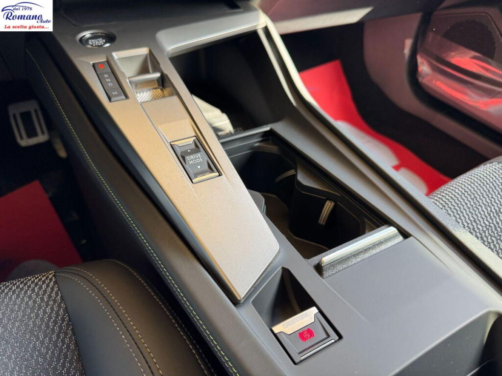 NEW Peugeot 308 3Âª serie BlueHDi 130 EAT8 GT#PACK VISION!