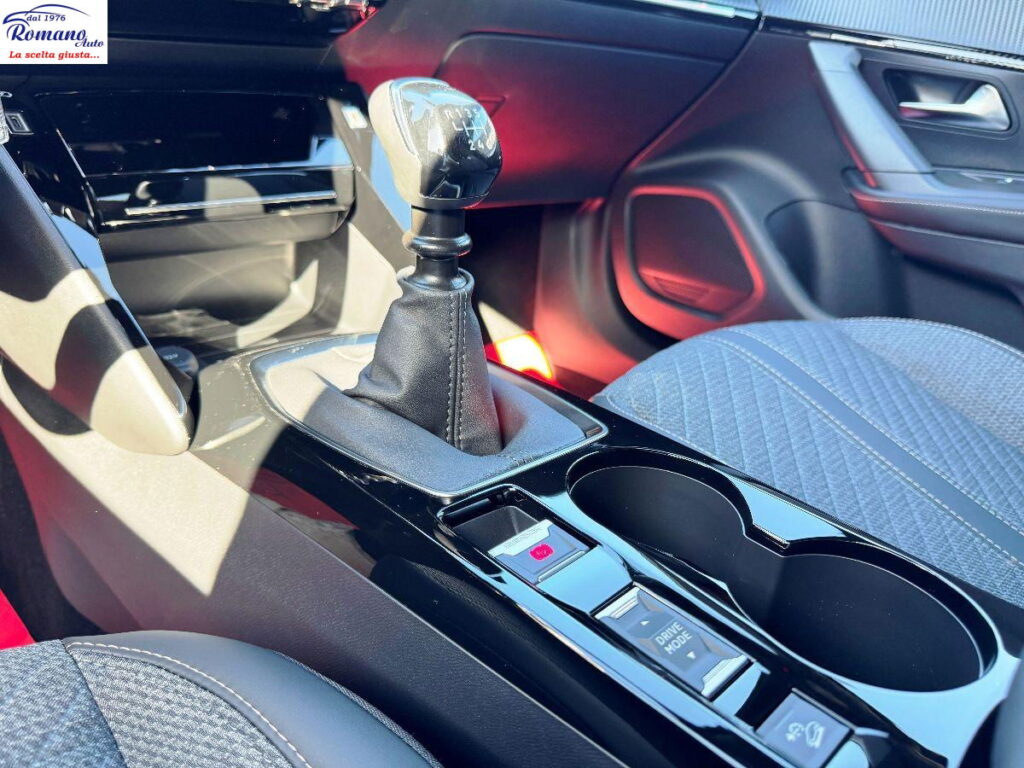 NEW PEUGEOT - 2008 -  PureTech 100 Allure#RETROCAMERA!