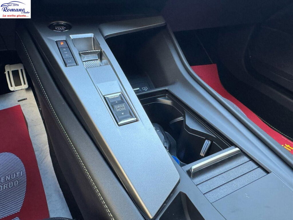 NEW Peugeot 308 3Âª serie BlueHDi 130 EAT8 GT#PACK VISION!