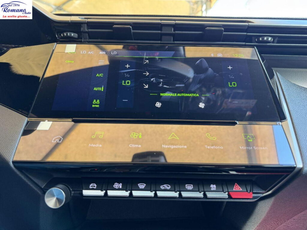 NEW Peugeot 308 3Âª serie BlueHDi 130 EAT8 GT#PACK VISION!