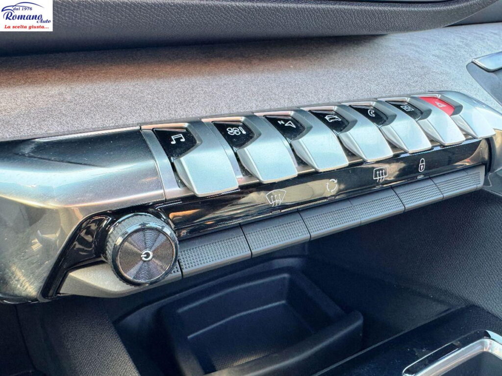 PEUGEOT - 3008 - BlueHDi 130 EAT8 GT#TETTO APRIBILE!