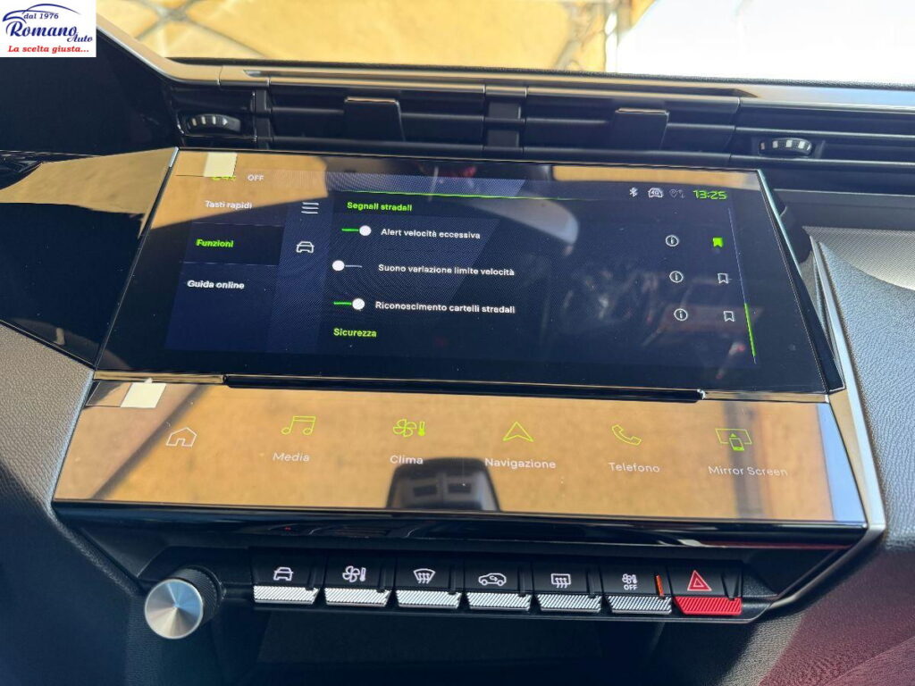 NEW Peugeot 308 3Âª serie BlueHDi 130 EAT8 GT#PACK VISION!