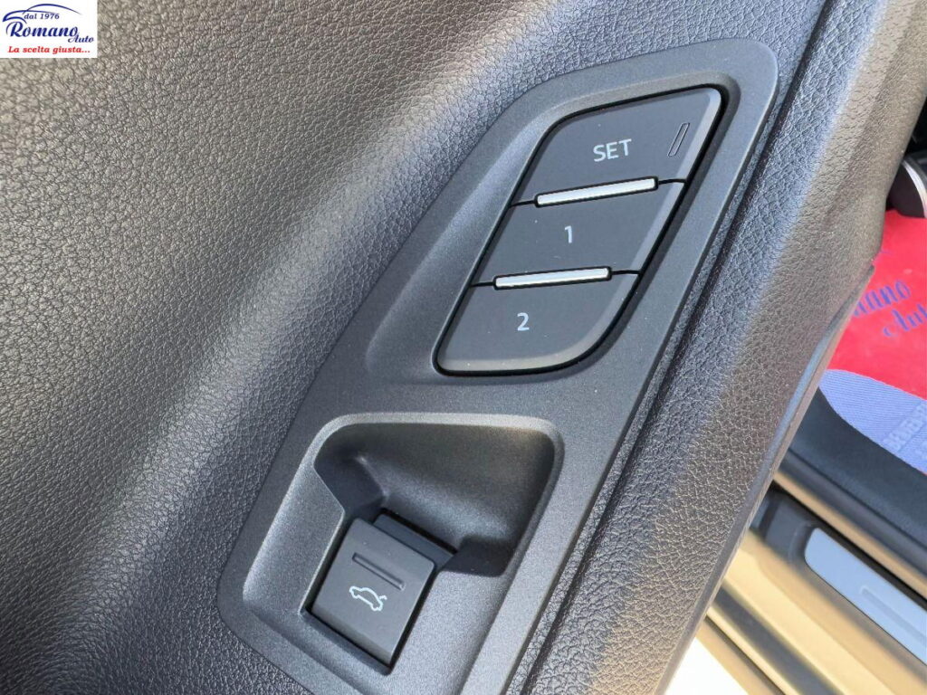 AUDI - RS Q3 RS Q3 2.5 quattro s-tronic#TETTO APRIBILE!