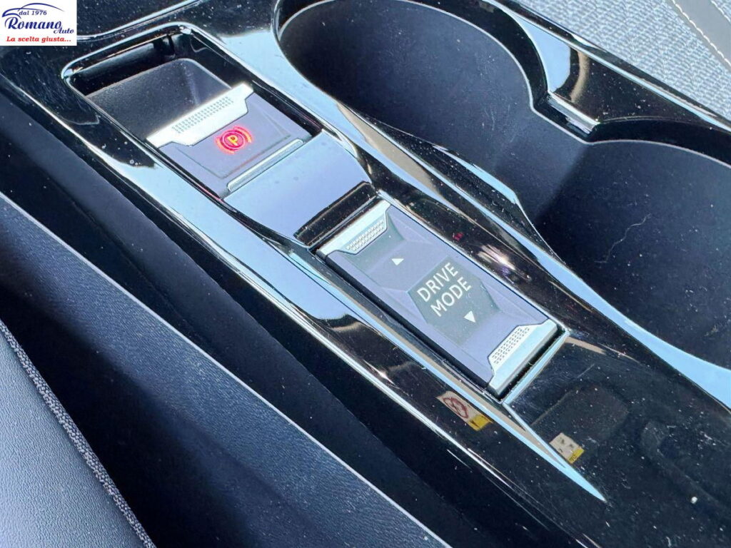 PEUGEOT - 2008 - PureTech 130 EAT8 Allure#SOLO 8.800KM!