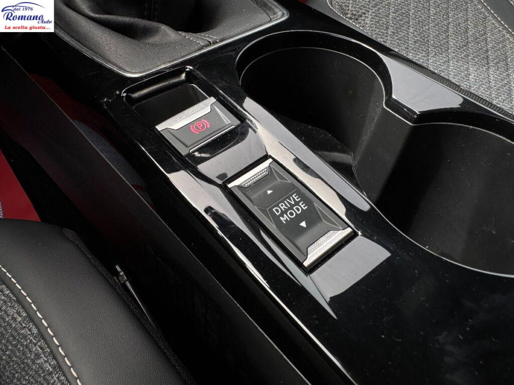 NEW PEUGEOT - 2008 - PureTech 100 Allure#PACK VISION!