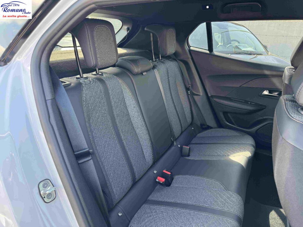 PEUGEOT - 2008 - PureTech 130 EAT8 Allure#SOLO 8.800KM!