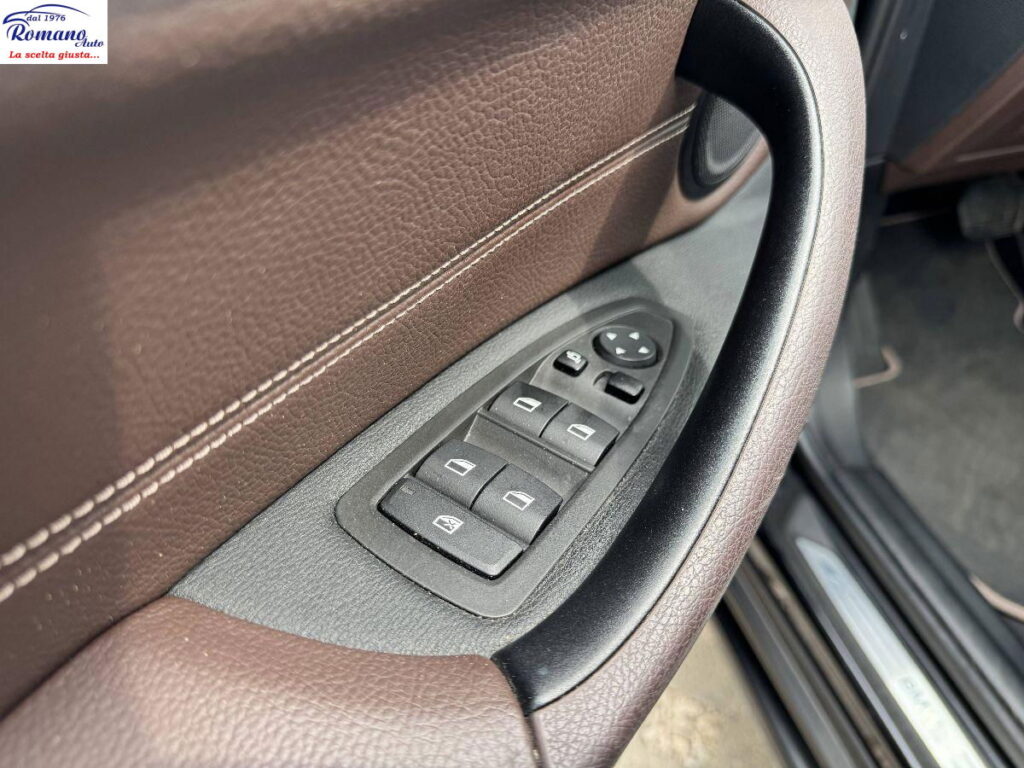 BMW - X1 -  xDrive18d xLine#FARI FULL LED!