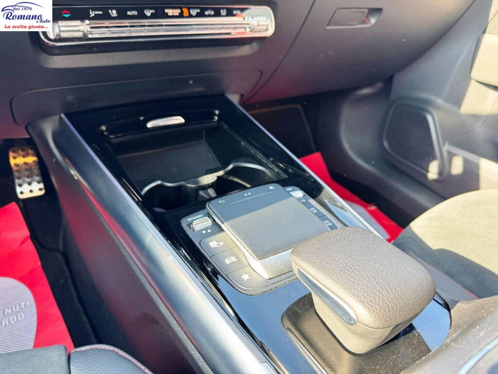 MERCEDES - Classe GLA - 180 d Automatic Premium#PACK LUCI INTERNO MULTICOLOR!