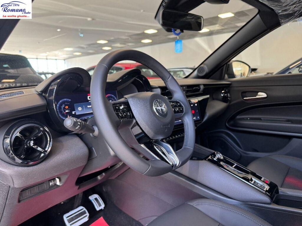 NEW ALFA ROMEO JUNIOR IBRIDA SPECIALE#TETTO APRIBILE!