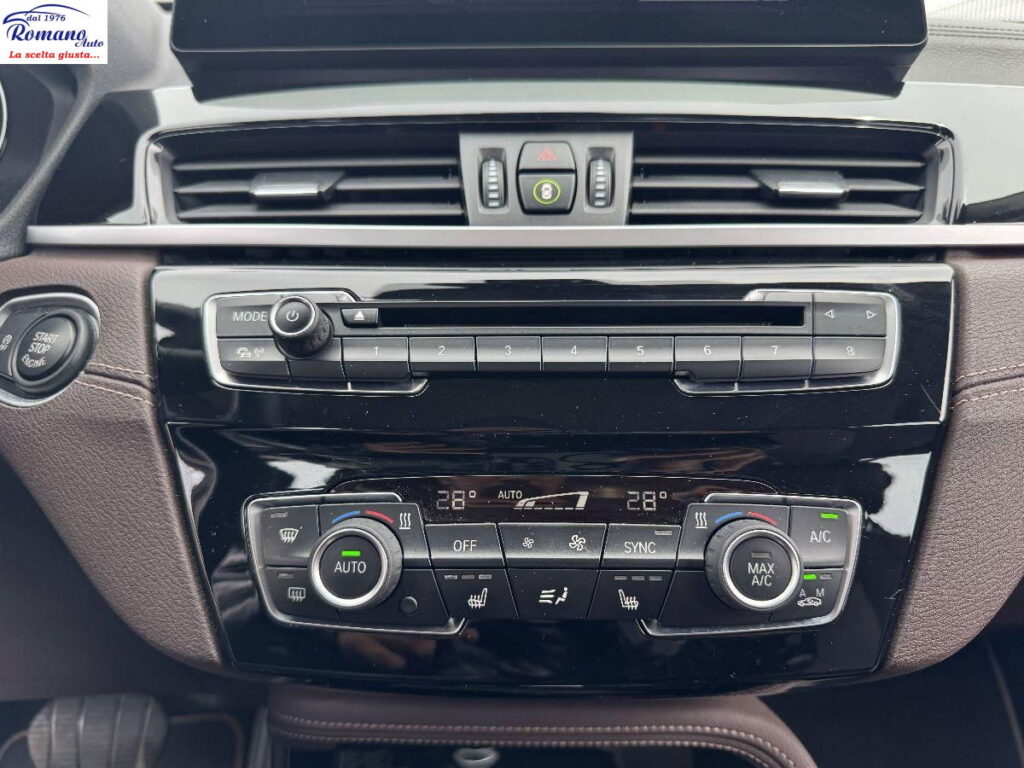 BMW - X1 -  xDrive18d xLine#FARI FULL LED!