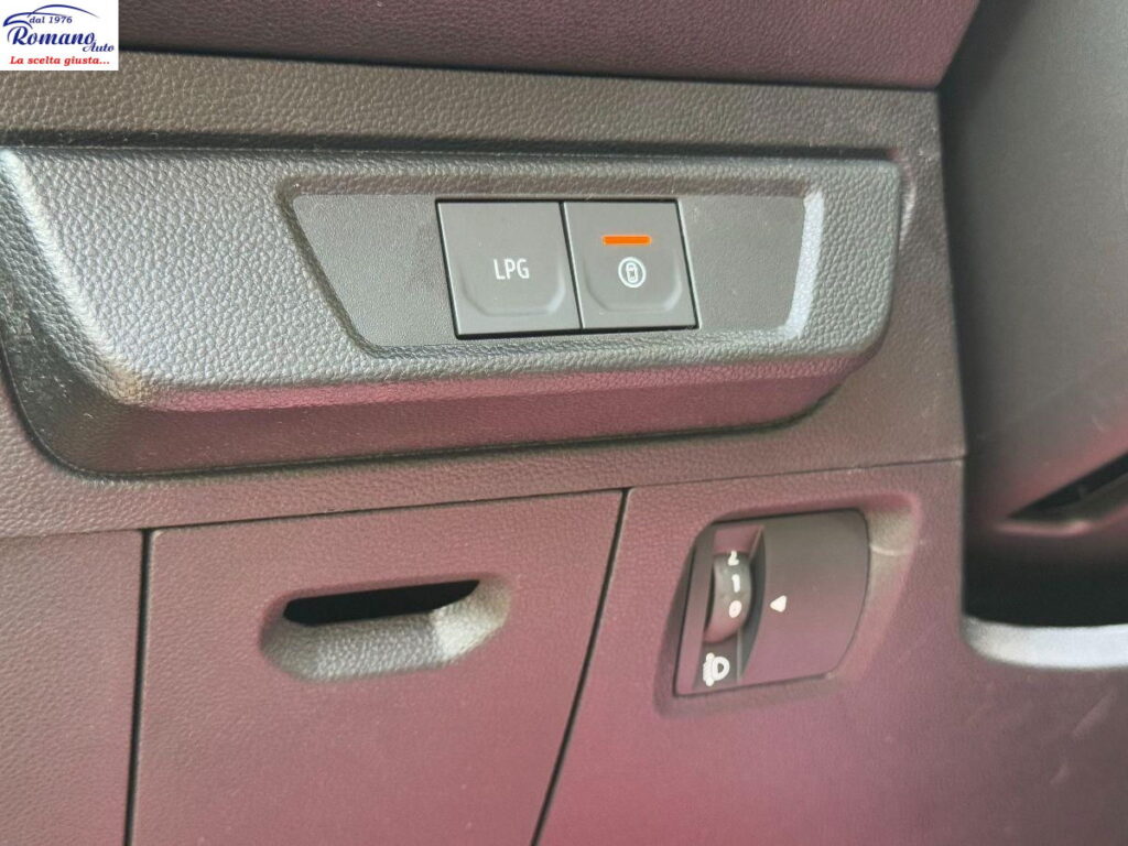 DACIA - Sandero - Stepway 1.0 TCe ECO-G Expression#NAVIGATORE!