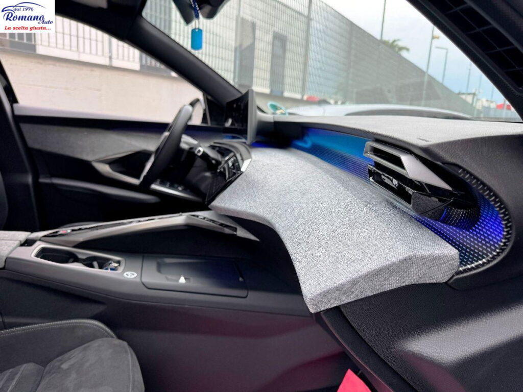 NEW PEUGEOT - 3008 - Hybrid 136 e-DCS6 GT EXCLUSIVE#PACK VISION!SEDILI MASSAGGIANTI!