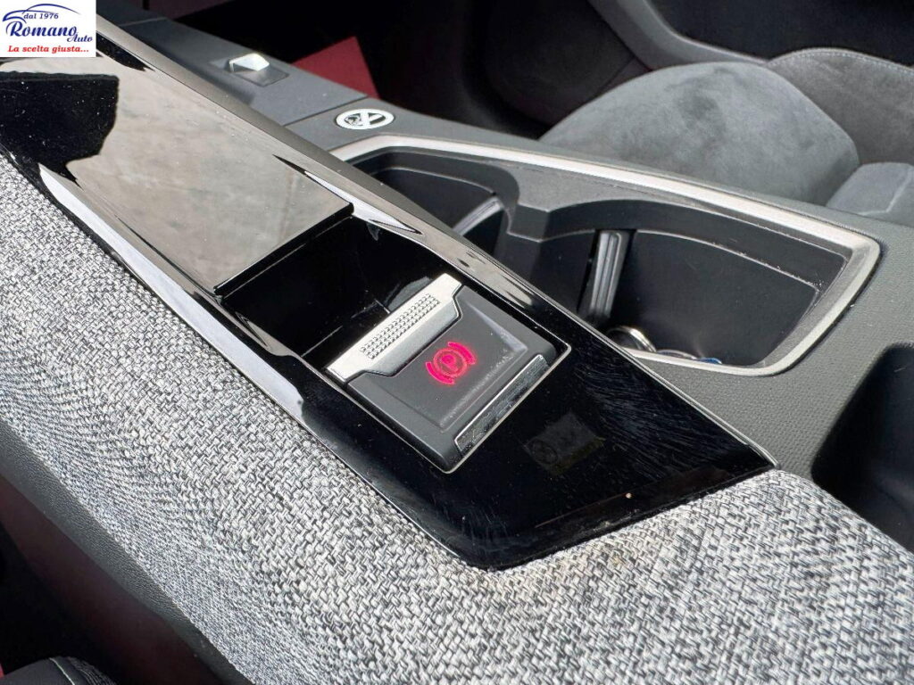 NEW PEUGEOT - 3008 - Hybrid 136 e-DCS6 GT EXCLUSIVE#PACK VISION!SEDILI MASSAGGIANTI!