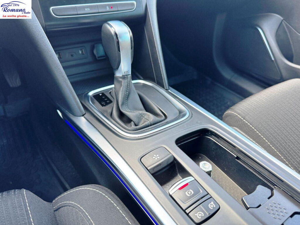 RENAULT - MÃ©gane  1.5 blue dci Intens 115cv edc