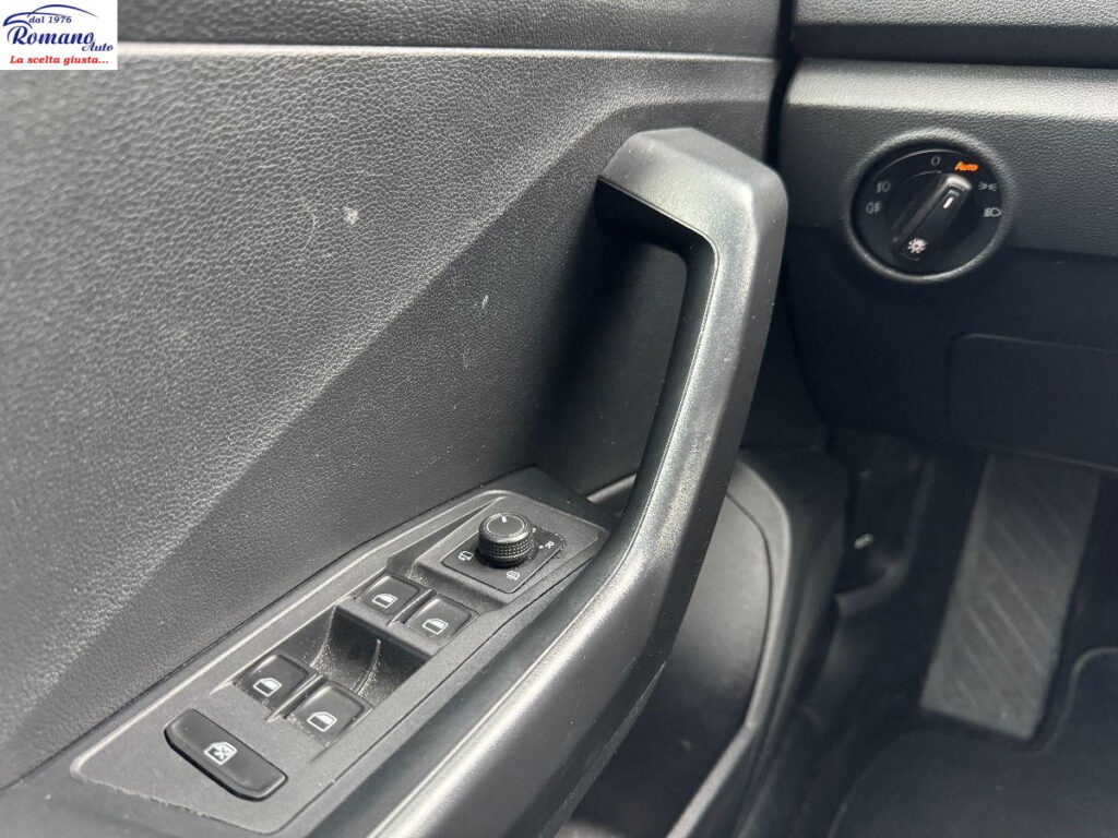 VOLKSWAGEN - T-Roc - 1.6 TDI SCR Business BlueMot.Tech.