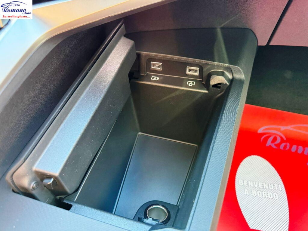 NEW PEUGEOT - 3008 - Hybrid 136 e-DCS6 GT#PACK VISION 360Â°!