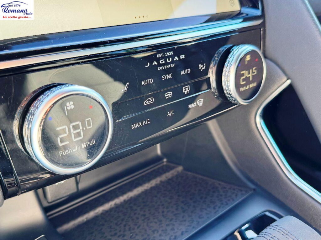 JAGUAR - E-pace  2.0d i4 mhev R-Dynamic awd 204cv auto#RETROCAMERA 360Â°!