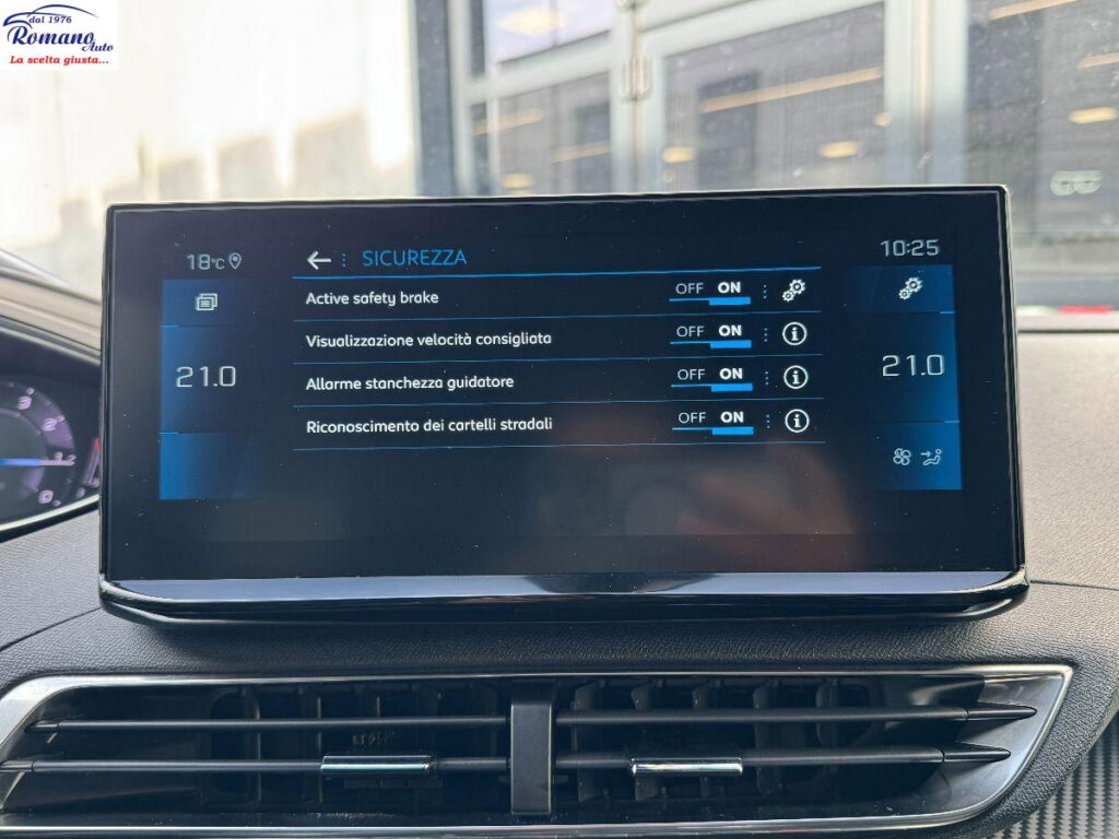 PEUGEOT - 3008 - PureTech Turbo 130 Allure Pack#RETROCAMERA