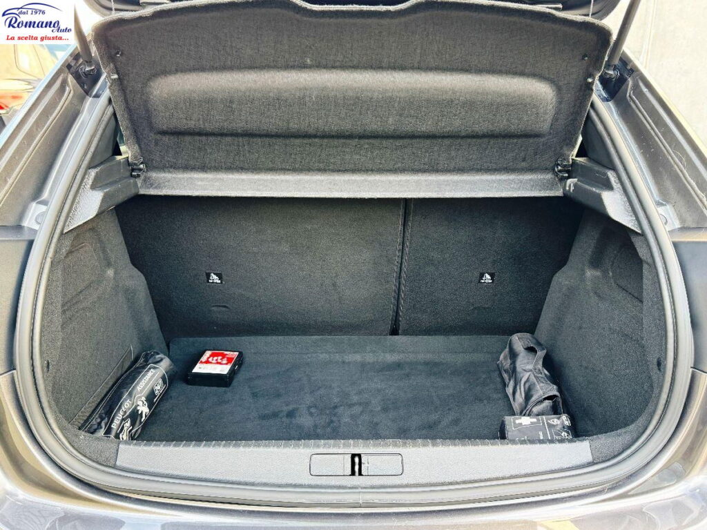 PEUGEOT - 208  1.5 bluehdi GT 100cv#VIRTUAL COCKPIT!