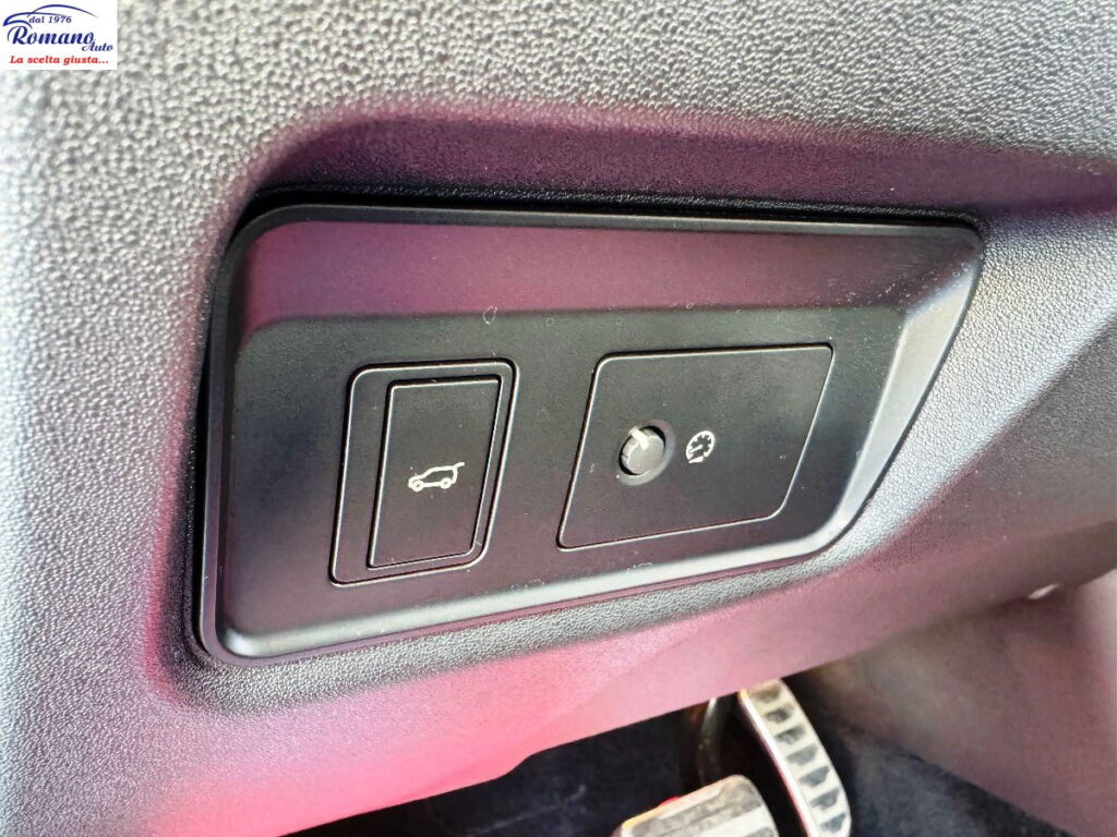 JAGUAR - E-pace  2.0d i4 mhev R-Dynamic awd 204cv auto#RETROCAMERA 360&Acirc;&deg;!