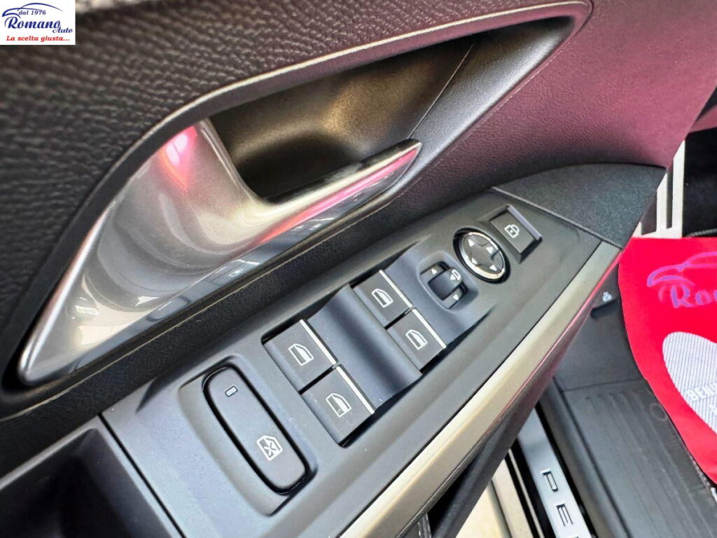 NEW PEUGEOT - 3008  1.2 hybrid GT 136cv e-dcs6#TETTO APRIBILE!PACK VISION!