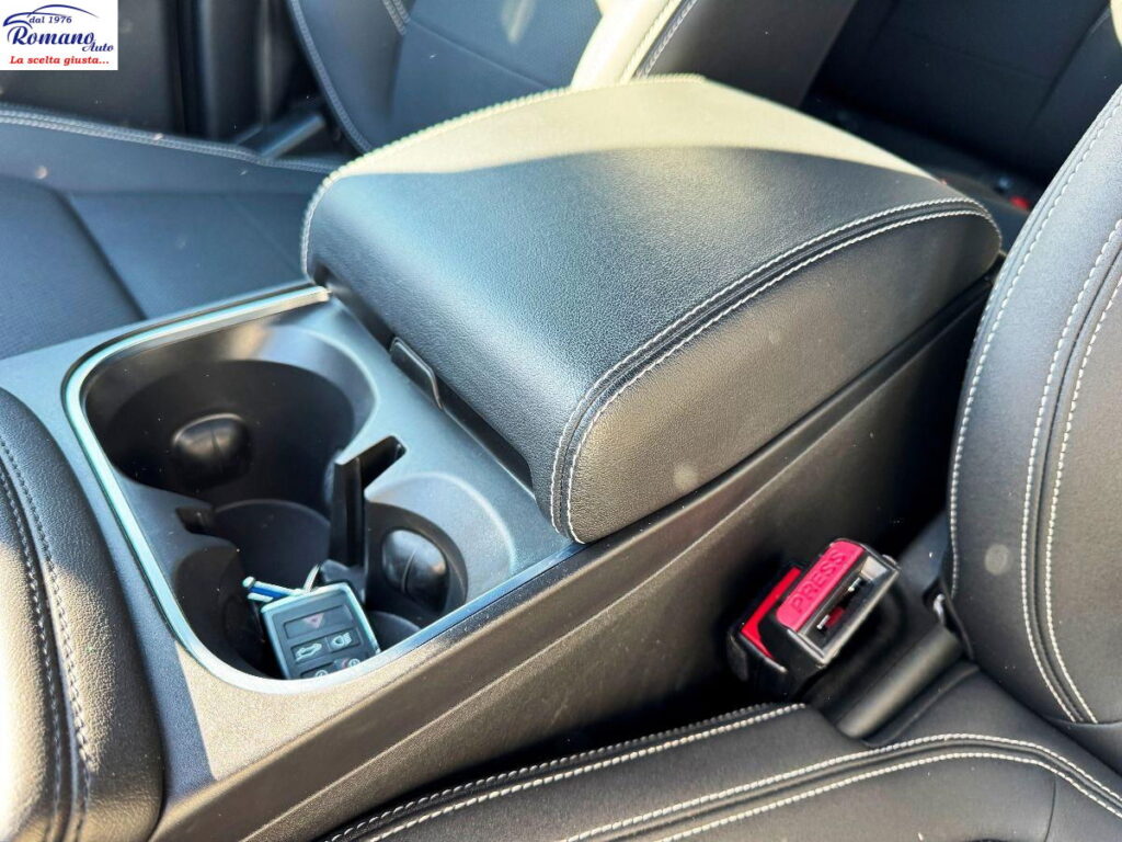 JAGUAR - E-pace  2.0d i4 mhev R-Dynamic awd 204cv auto#RETROCAMERA 360&Acirc;&deg;!