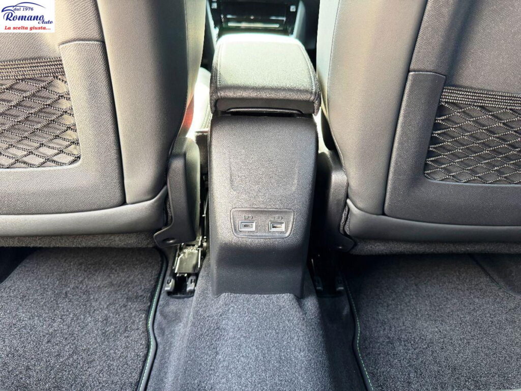 NEW Peugeot 2008 2&Acirc;&ordf; serie Hybrid 145 e-DCS6 GT#VIRTUAL COCKPIT!